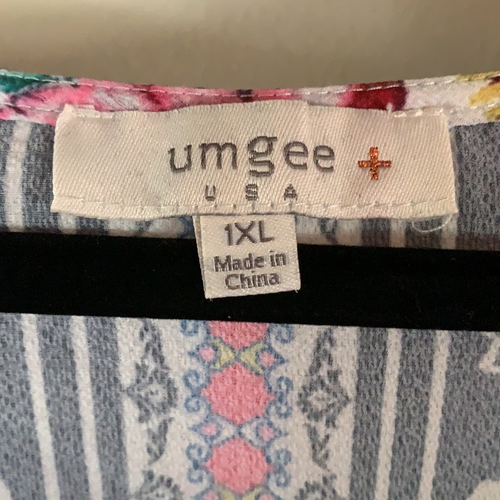 Umgee floral short sleeve tunic top 1X EUC - Picture 5 of 6